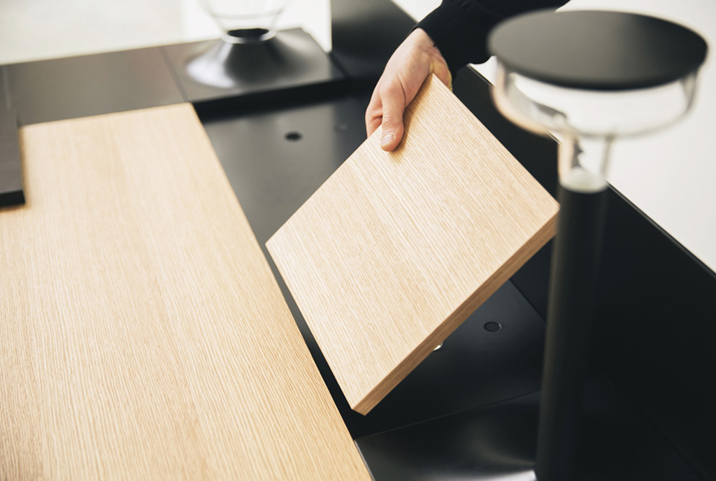 modulo quadrato in legno per piano scrivania