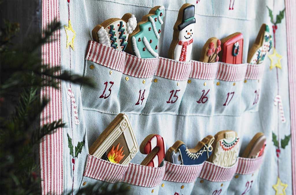 Pajoma Calendario Dell'Avvento In Tessuto Blu - 24 Sacchetti Riutilizzabili Per Piccoli Regali E Sorprese, 133x56 Cm - 5